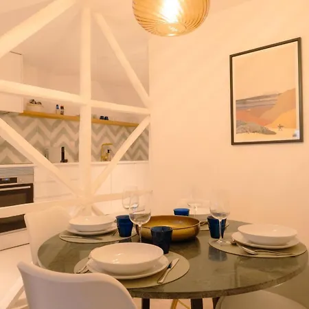 Charming 1br - Stylish & Cozy In Principe Real | By Airnest Lejlighed