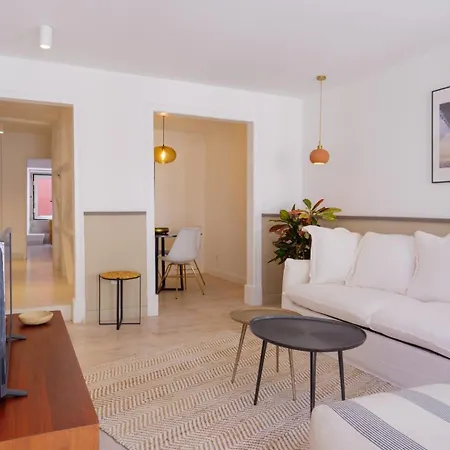 Lejlighed Charming 1br - Stylish & Cozy In Principe Real | By Airnest