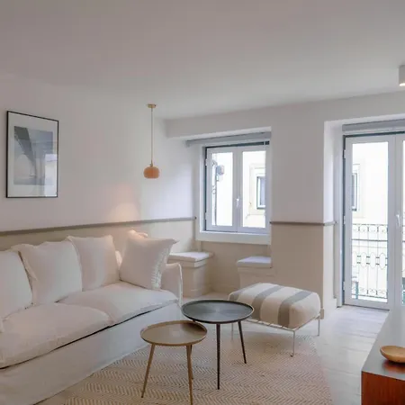 Lejlighed Charming 1br - Stylish & Cozy In Principe Real | By Airnest Lisboa